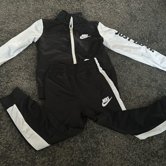 Nike Toddler Tracksuit - Picture 1 of 2
